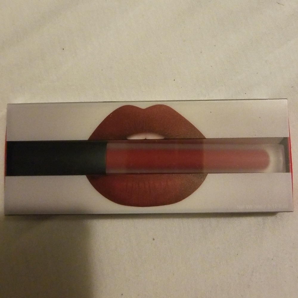 Huda Beauty Red Lipstick